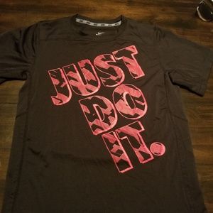 Nike dri-fit tshirt